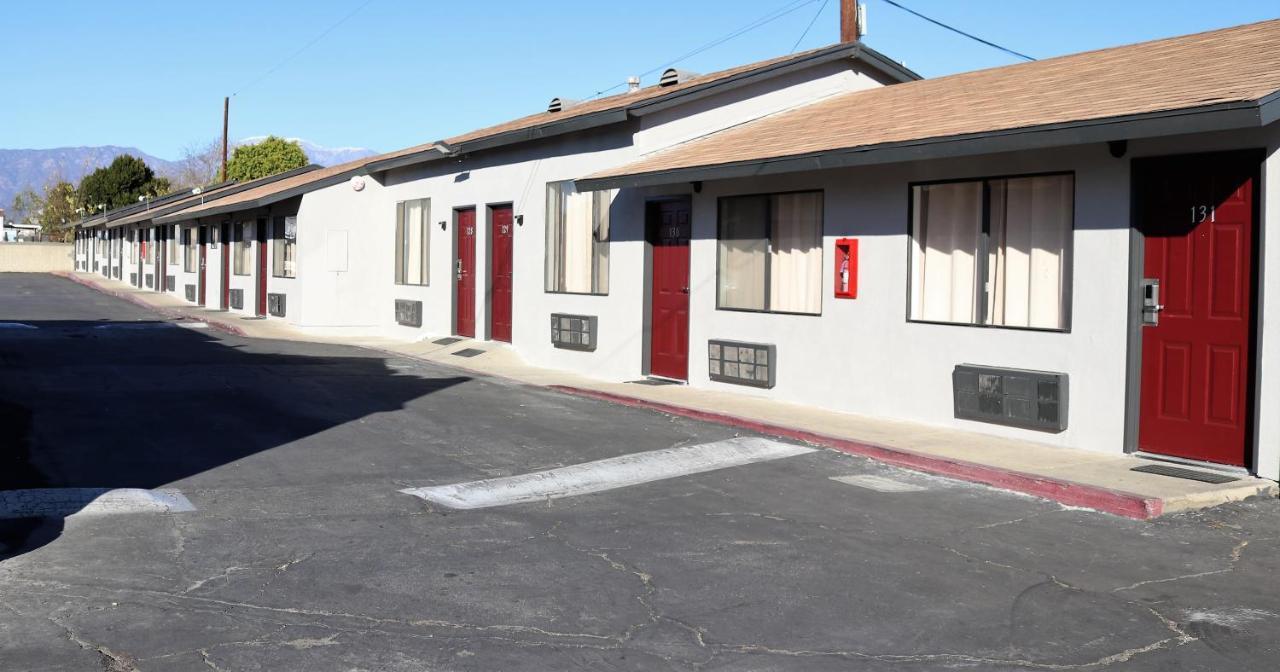 Welcome Inn Motel Montclair Bagian luar foto